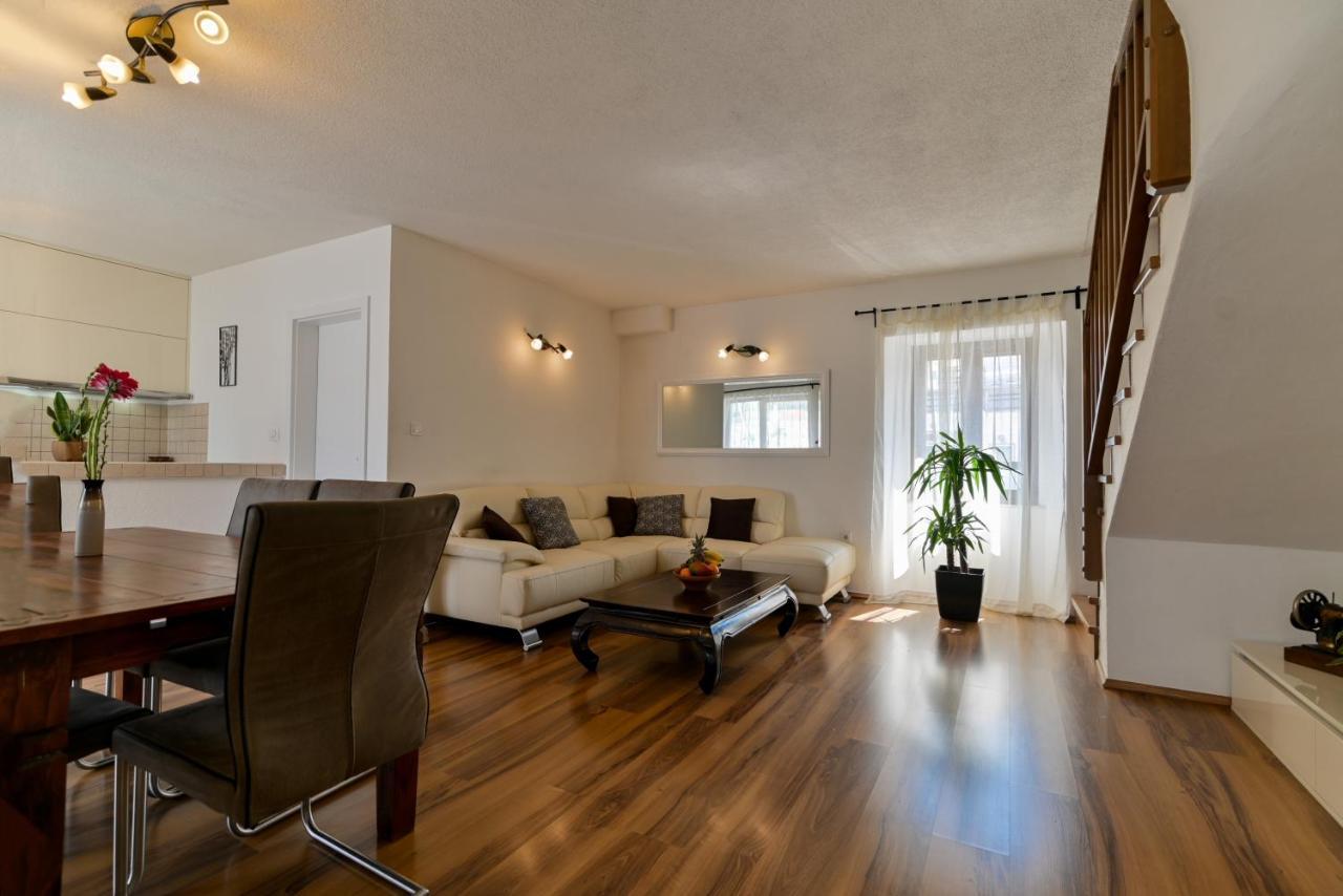Apartman Ciciliani Trogir Eksteriør bilde
