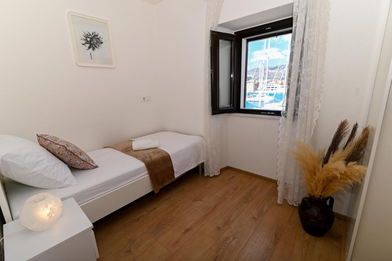 Apartman Ciciliani Trogir Eksteriør bilde