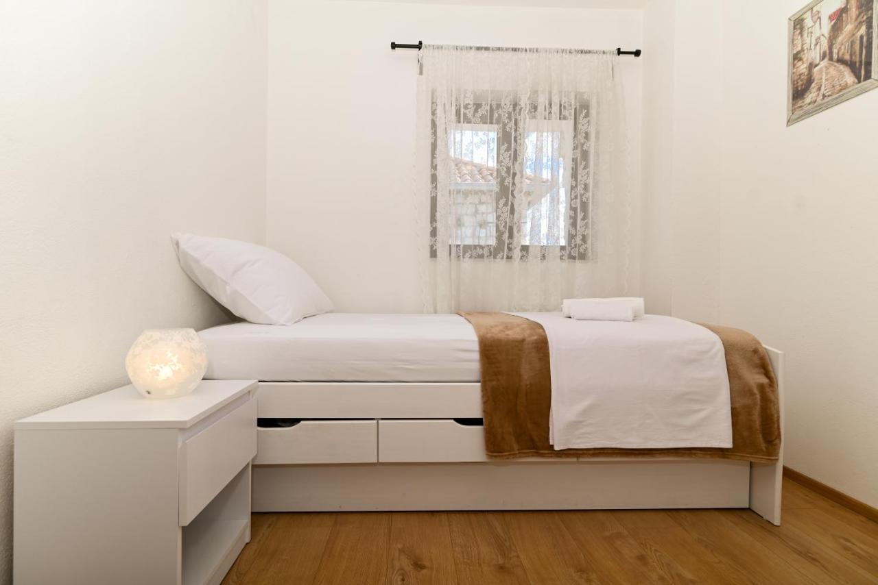 Apartman Ciciliani Trogir Eksteriør bilde